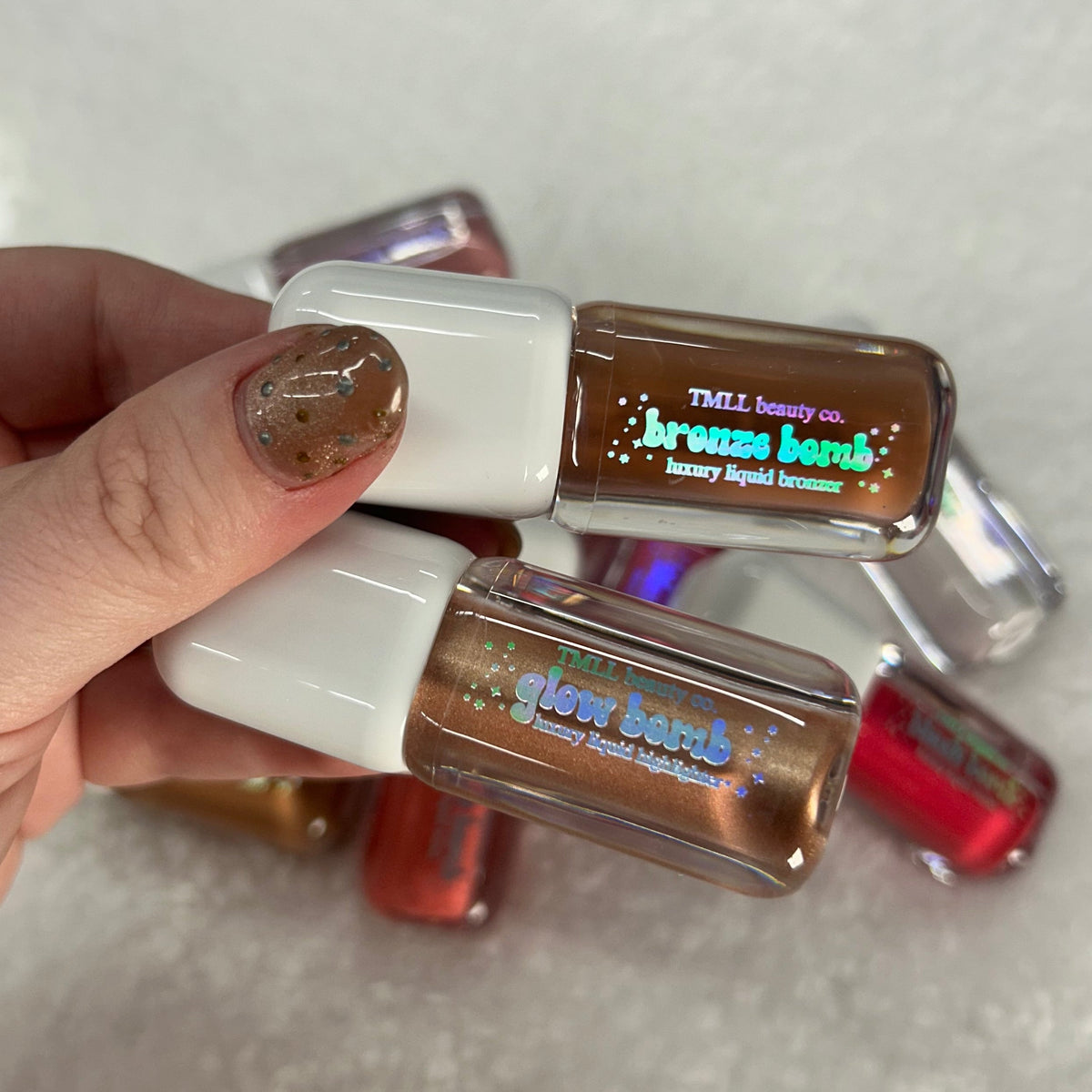 Glow Boms Luxury Liquid Highlighter