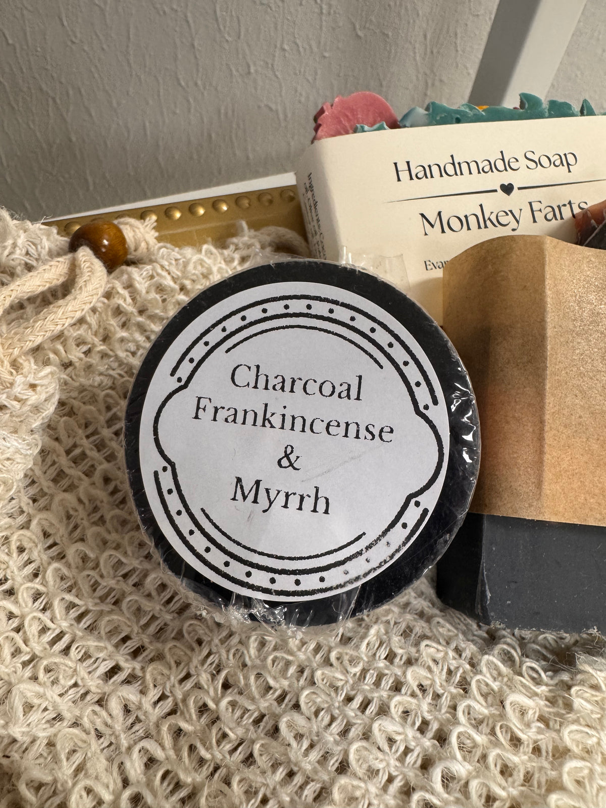 Evara Frankincense & Myrrh Charcoal Facial Bar