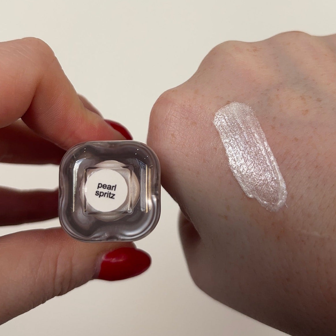 Glow Boms Luxury Liquid Highlighter